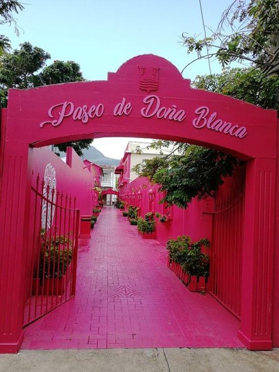 Hotel Victoriano Puerto Plata Bagian luar foto